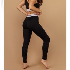 Sivan Ayla Tan + Lines leggings